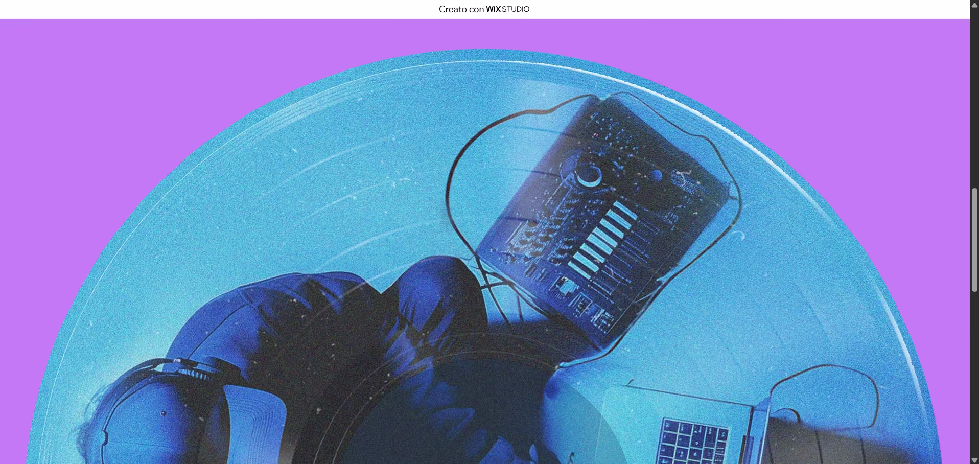 Circular Image Rotated By Scroll